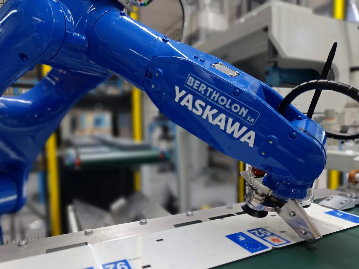 Robot Yaskawa intégré par BERTHOLON