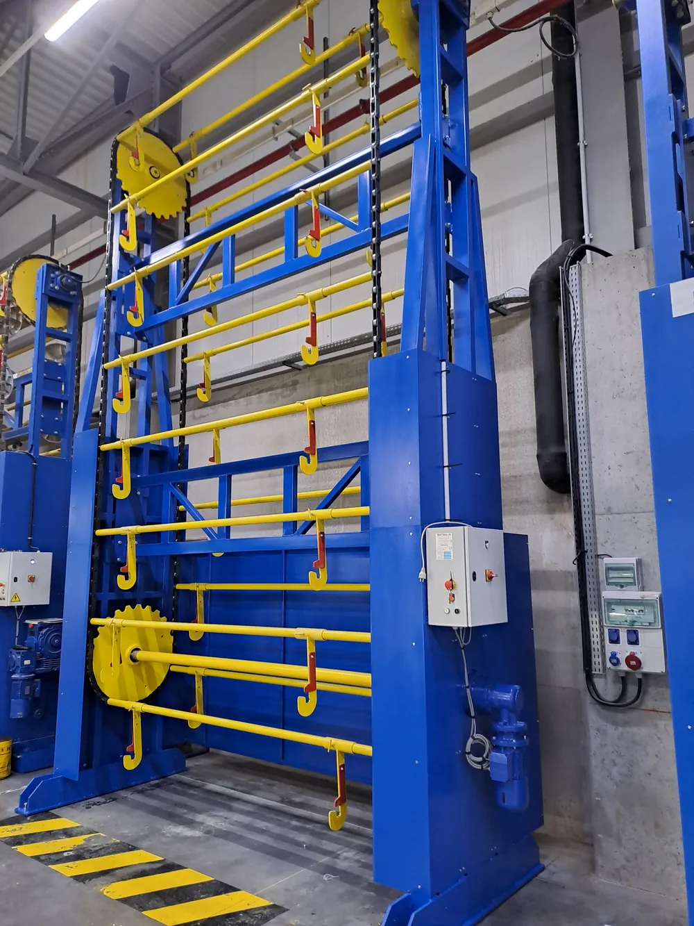 Magasin rotatif de 16 nacelles installé en atelier