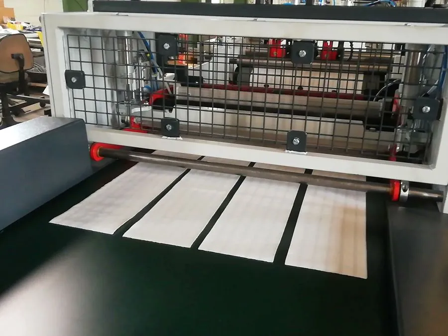 Ligne de découpe textile